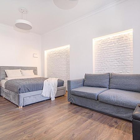 דירות Welcoming Studio In Historic Vilnius With Free Parking By Urban Rent מראה חיצוני תמונה