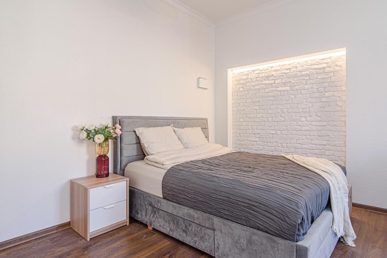 דירות Welcoming Studio In Historic Vilnius With Free Parking By Urban Rent מראה חיצוני תמונה